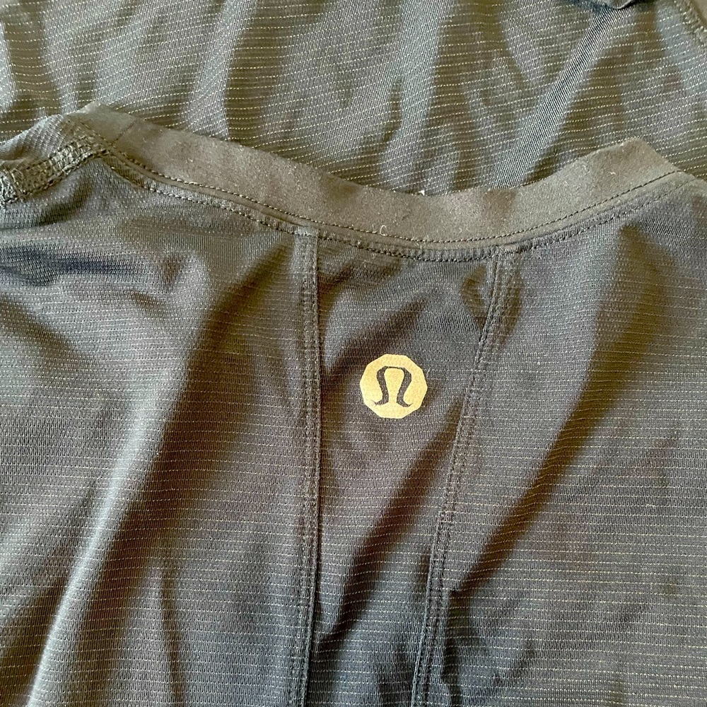 Lululemon Swiftly Tech Short Sleeve Shirt (size 6)